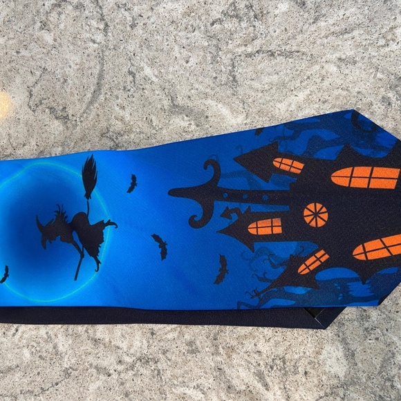 Halloween Tie—Three Rooker - Picture 2 of 3